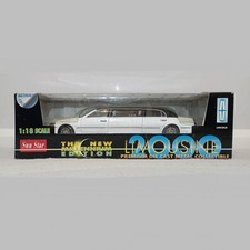 Sunstar 1/18 Scale Diecast Lincoln Limousine 2000 White Model Car