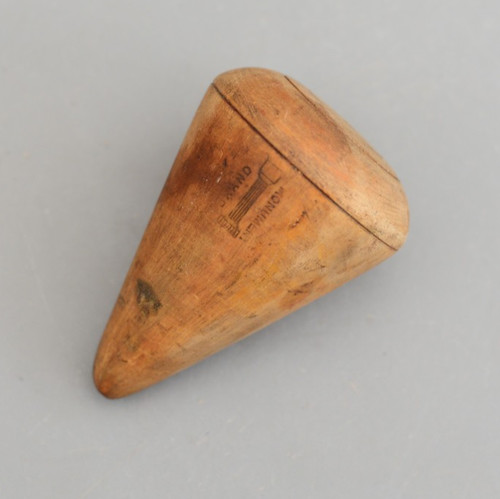 Vintage monument brand lead - vintage,
