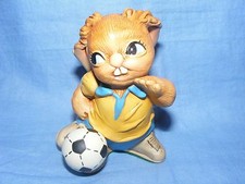 Pendelfin Striker Footballer