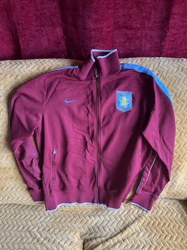 Aston villa 2010 2011 line - line, up