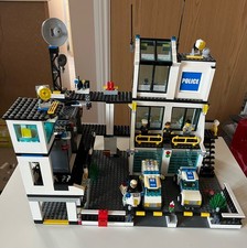 LEGO CITY POLICE STATION 7744