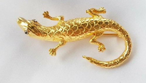 Brooch lizard salamder - lizard, ~