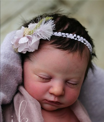 Alyssa sleeping authentic - sleeping, 18"