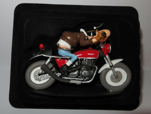 Hachette resin figure - resin,