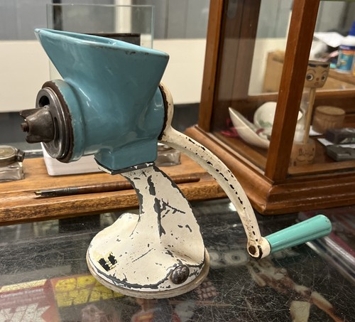 Vintage gringer mincer - gringer, baby