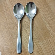 2 David Mellor Thrift dessert