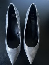 M&S Collection Ladies Wide Fit Silver Court Shoes. Size 7 Excellent Condition