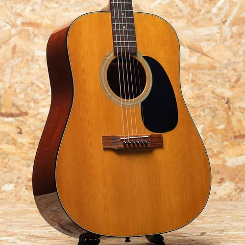 Martin 2001 used acoustic - d-18,