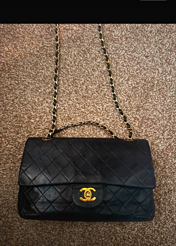 Chanel classic flap - flap, black