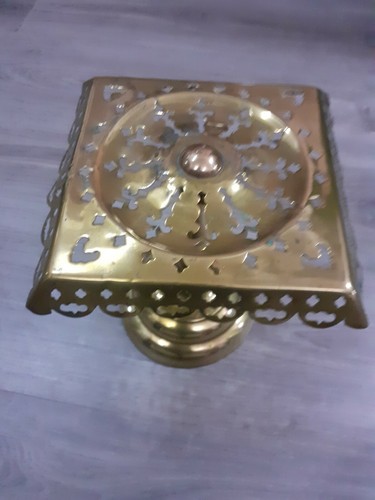 Brass trivet antique - brass,