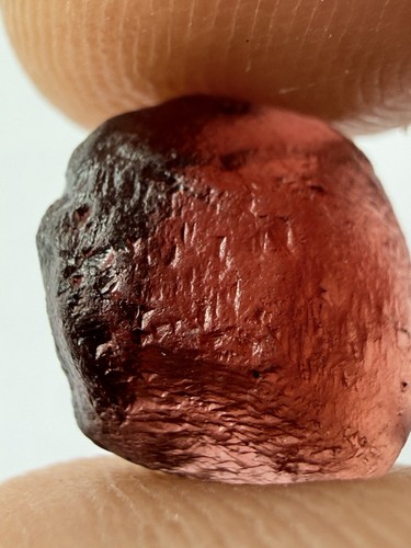 Natural garnet - 6.7, ct