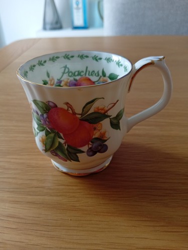 Vintage 1994 royal albert - 1994,