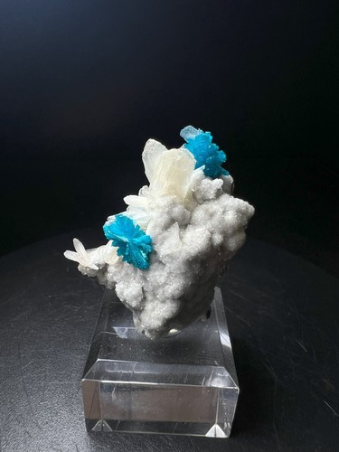 Cavansite apophyllite and - apophyllite,