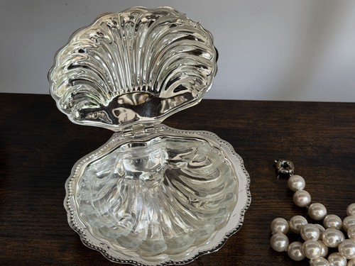 Vintage style metal glass - style,