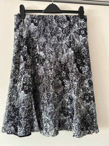 Ladies skirt elasticated waist - ladies,