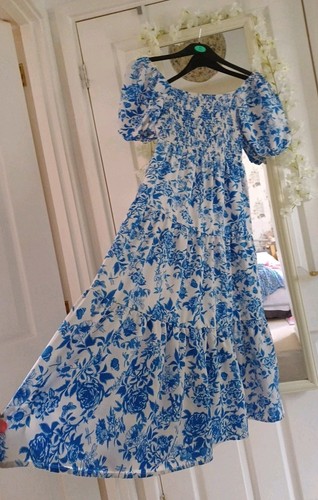 Pretty blue white floral - pretty,