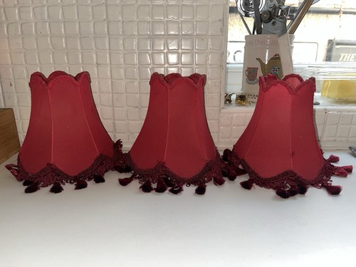 Set small red tasseled - 3,