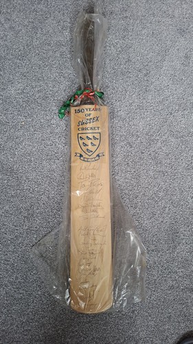 Symonds cricket bat signed - symonds,