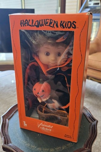 Vintage dracula halloween - vintage,