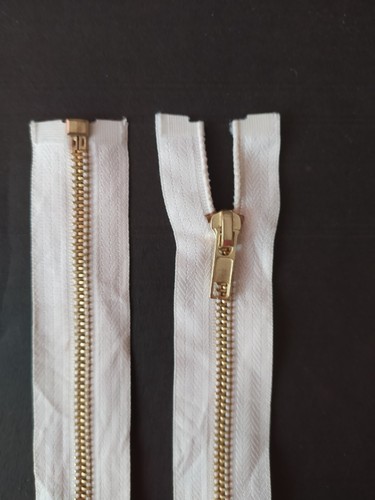 Metal zips open - open, cream