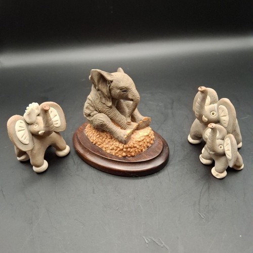 Small country artists elephant - small,