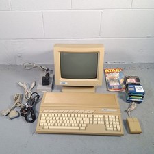 Atari 1040STF + Mouse With SM125 Monitor, Floppy Discs TESTED WORKING Prop Decor