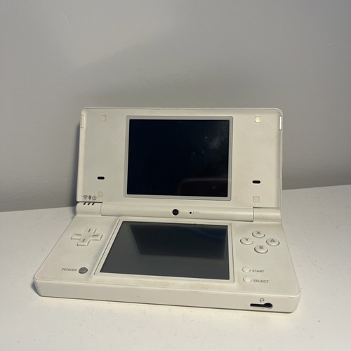 Nintendo dsi white handheld - white,