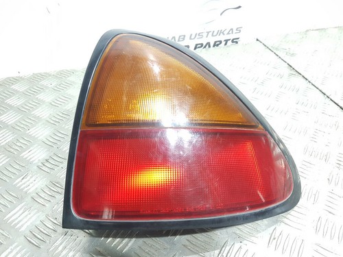 Mazda 323 1995 - right, tail