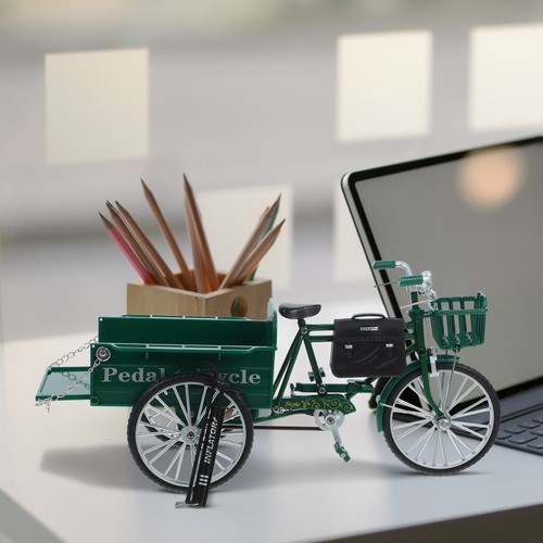 Vintage tricycle model - model, metal