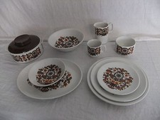 Hostess Tableware - Cassandra