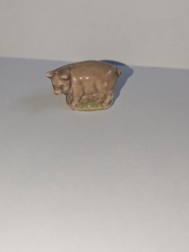 Wade whimsie pig figure - whimsie,