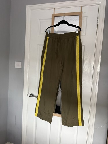 Collusion khaki yellow - &,