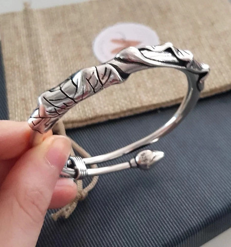 Elegant cuff bracelet 925