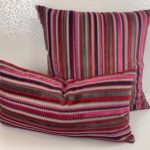 Pink rectangle velvet cushion - pink,