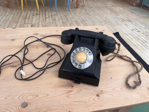 Vintage bakelite telephone - vintage,