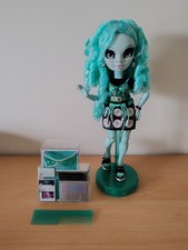 Berrie Skies Doll Rainbow High