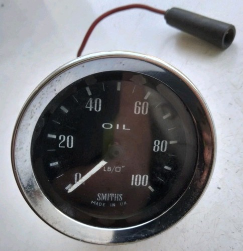 Smiths oil pressure gauge - smiths,