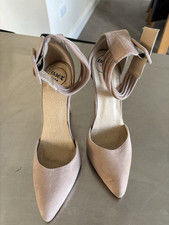 Essex Glam Nude Stiletto Shoes Sz4