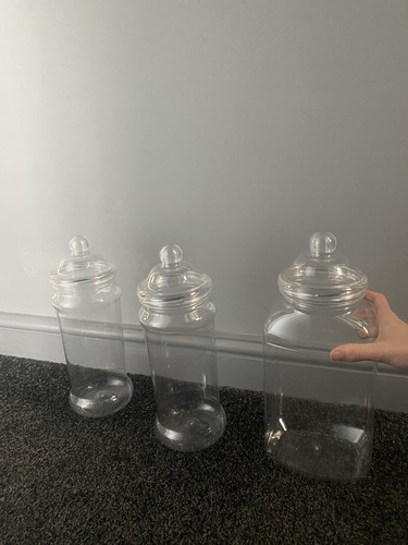 Plastic tubs with - 17,