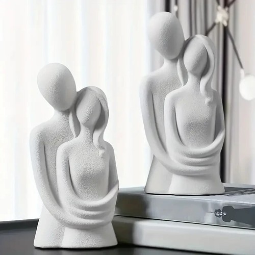 Hugging couple figurine - hugging,