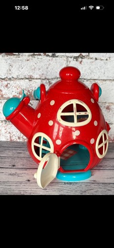 Happy land kettle cottage - happy,