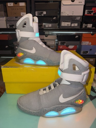 Size nike mag back to - 10,