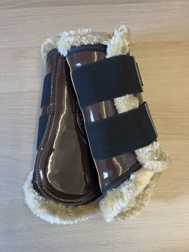 Brown fluffy brushing boots - brushing,