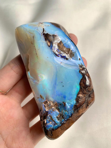 Raw boulder opal - opal, —