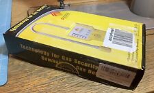 Gas Detector. Portable. Uses 3x AAA Batteries.