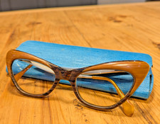 Vintage 1950's/1960's cats eye ladies spectacles glasses superb condition