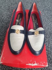 Ladies Vintage Charles Jourdan