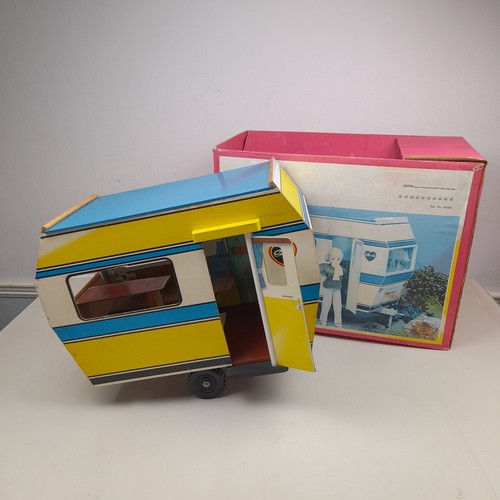 Sindy dolls caravan pedigree - sindy,