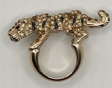 Avon Mark Ready to Pounce