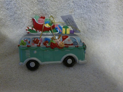 Brighten the season - season, bus